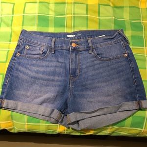 Old navy boyfriend shorts